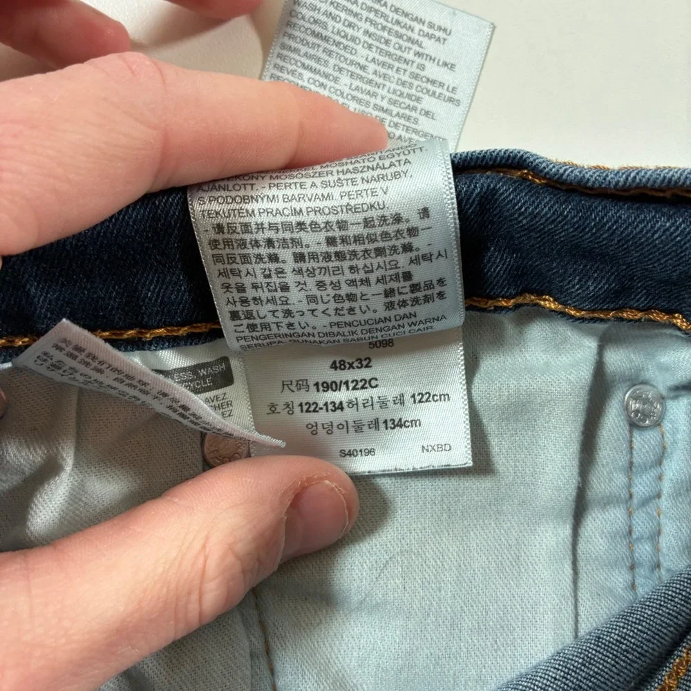 Levi's 541 Athletic Taper Jeans 46x30 Dark Blue Stretch Denim USA (Tag‎ 48x32)